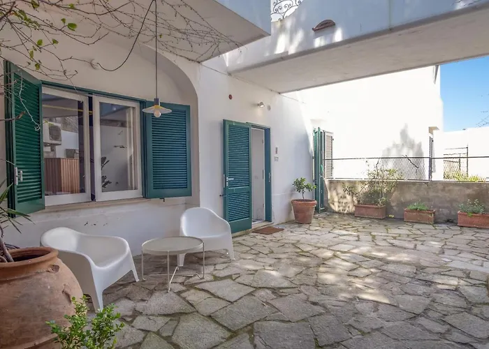 Il Sorriso Di Bri * קאפרי